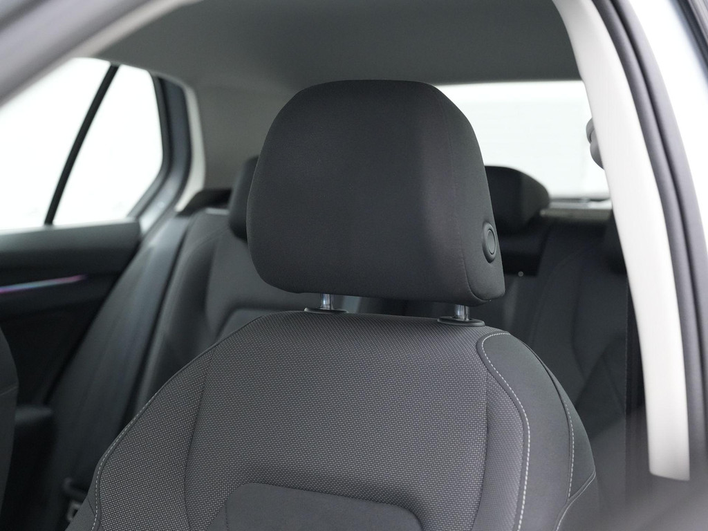 Volkswagen Golf (KJV26X) met abonnement