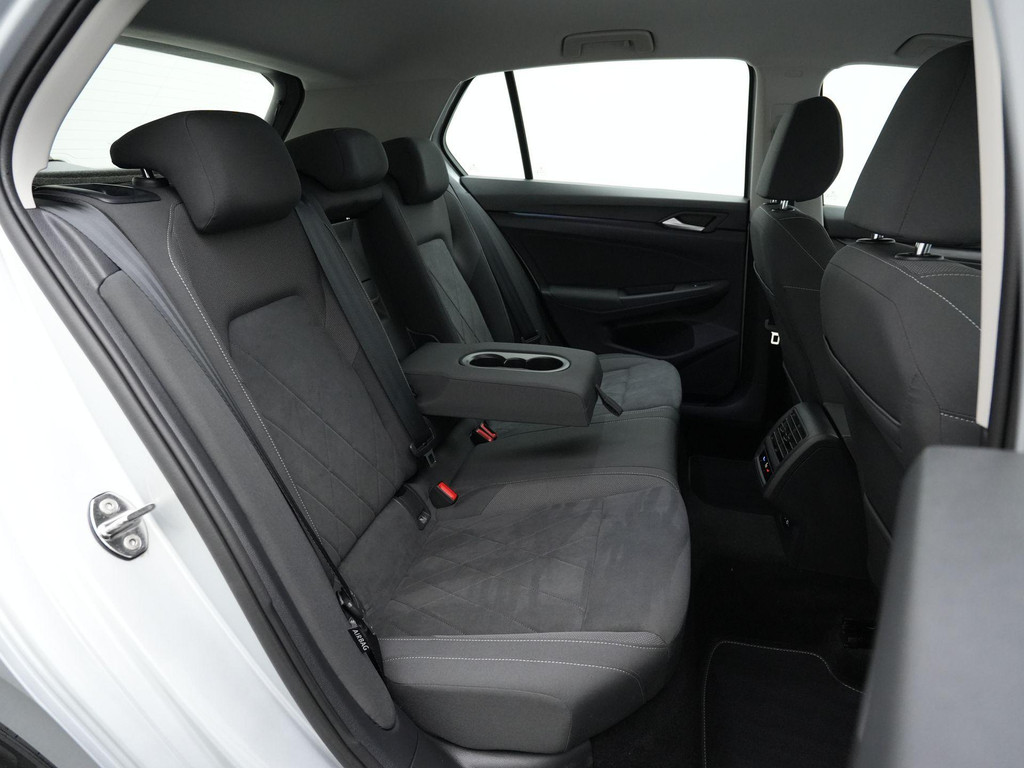 Volkswagen Golf (KJV26X) met abonnement