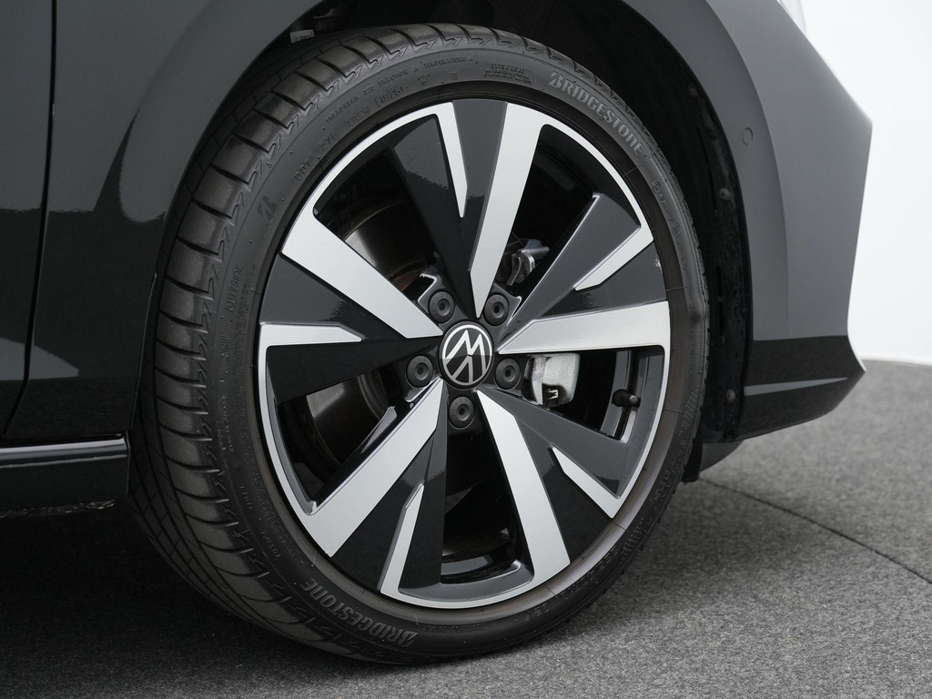 Volkswagen Golf (HZB77H) met abonnement