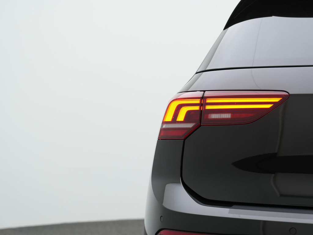 Volkswagen Golf (HZB77H) met abonnement
