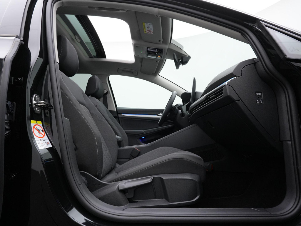 Volkswagen Golf (HZB77H) met abonnement