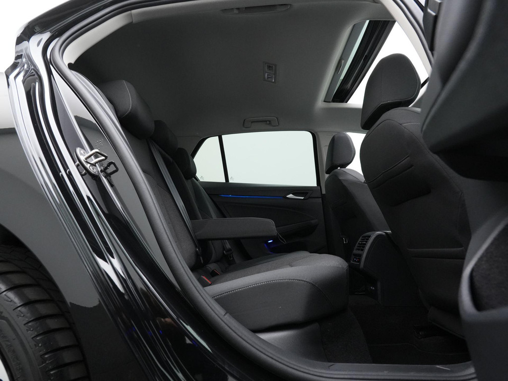 Volkswagen Golf (HZB77H) met abonnement