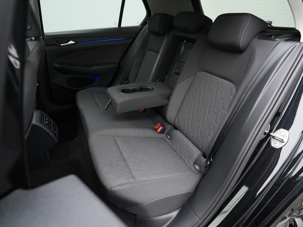 Volkswagen Golf (HZB77H) met abonnement