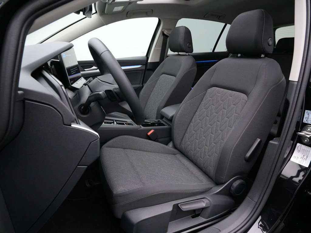 Volkswagen Golf (HZB77H) met abonnement