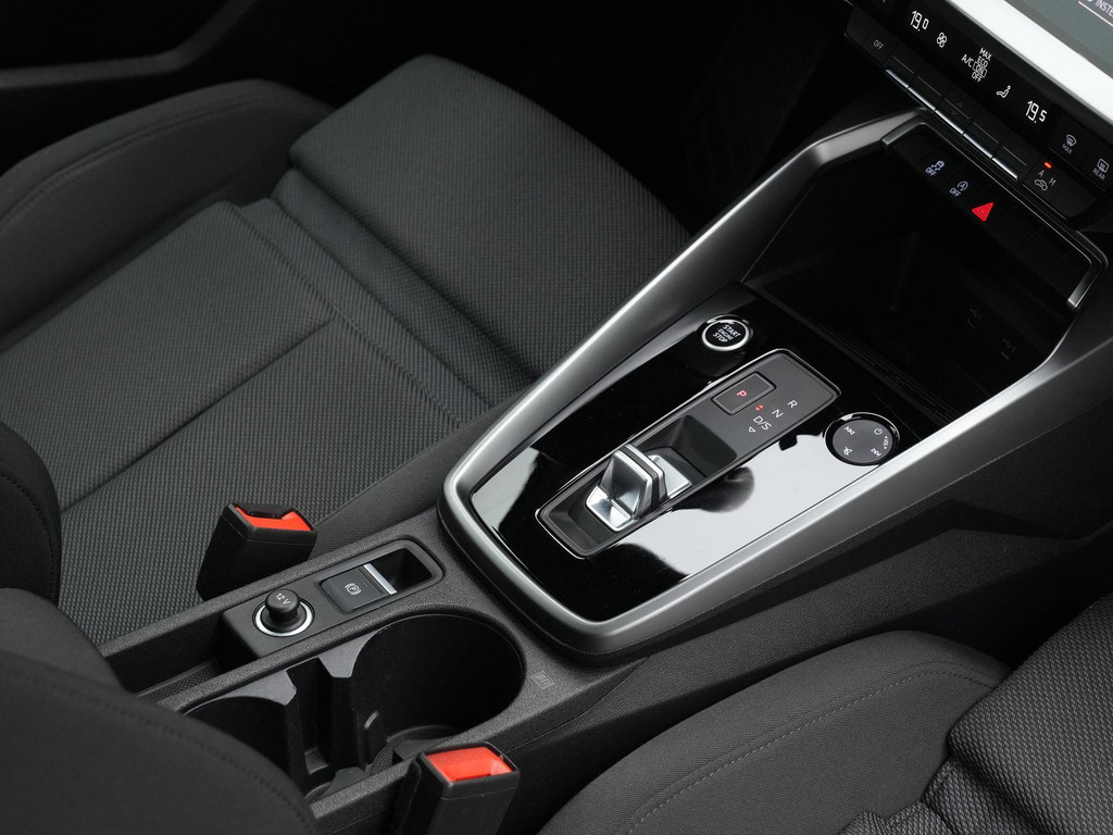 Audi A3 (L517JK) met abonnement