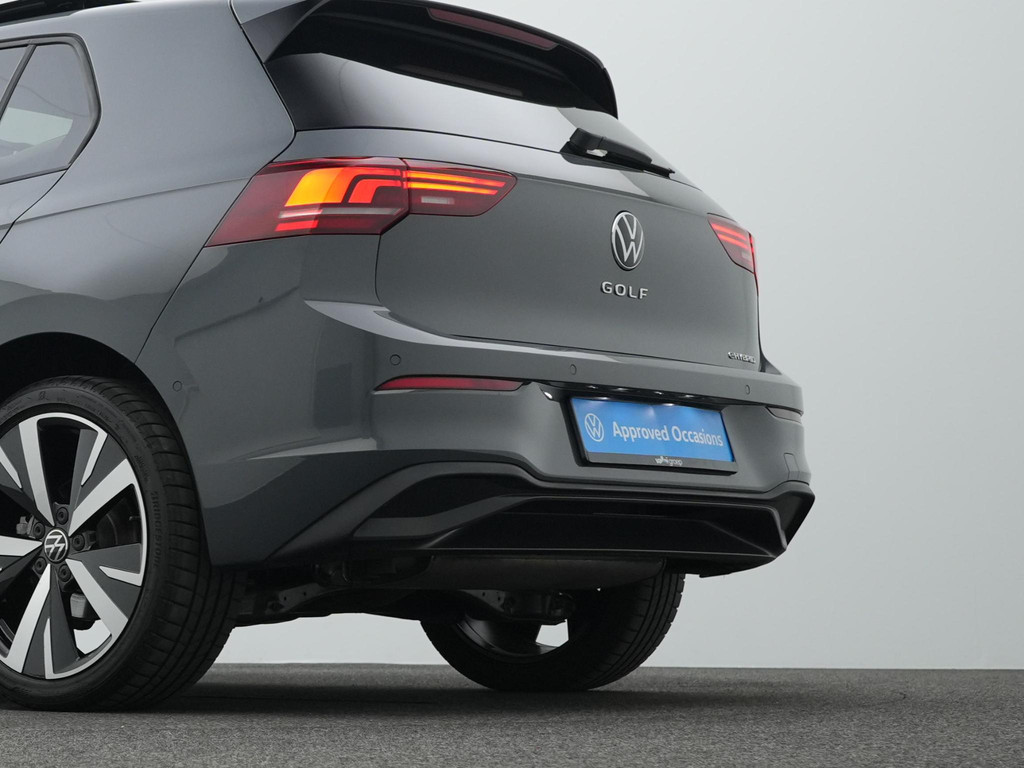 Volkswagen Golf (HXS30N) met abonnement