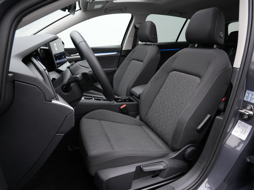 Volkswagen Golf (HXS30N) met abonnement