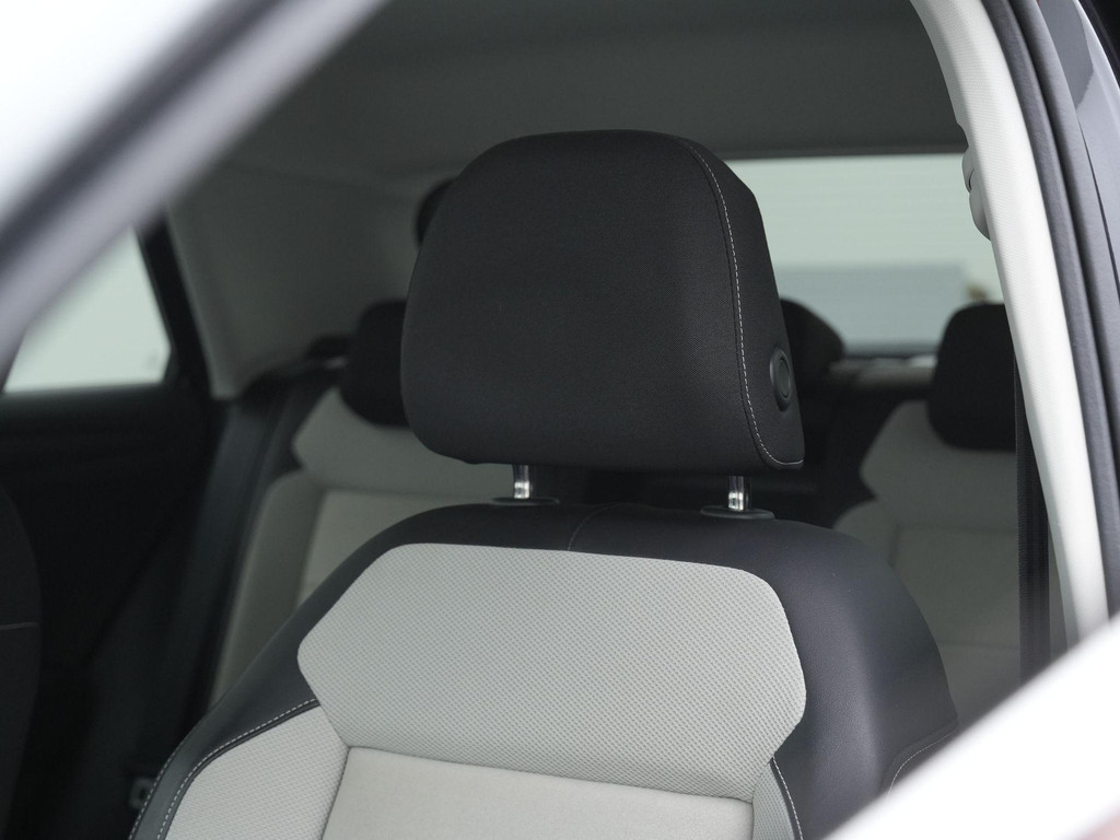 Volkswagen T-Roc (R366FS) met abonnement