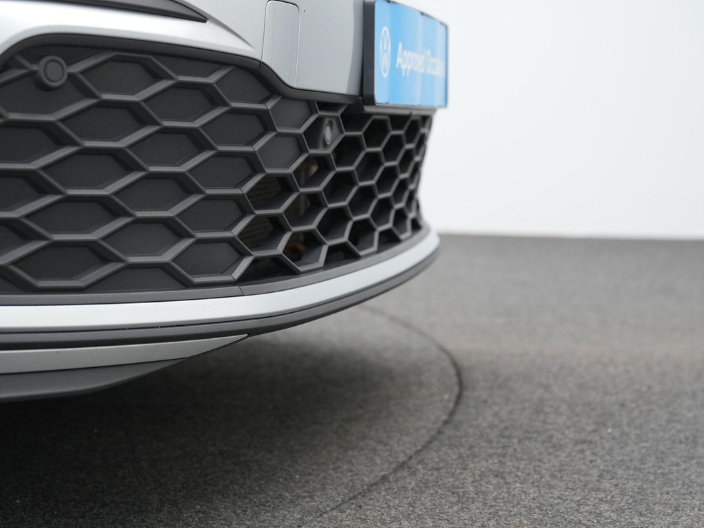 Volkswagen Golf GTE (KBN93R) met abonnement