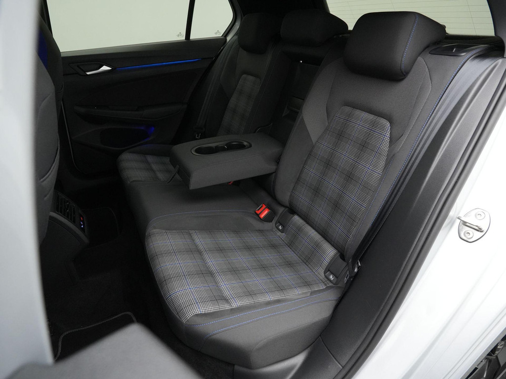 Volkswagen Golf GTE (KBN93R) met abonnement