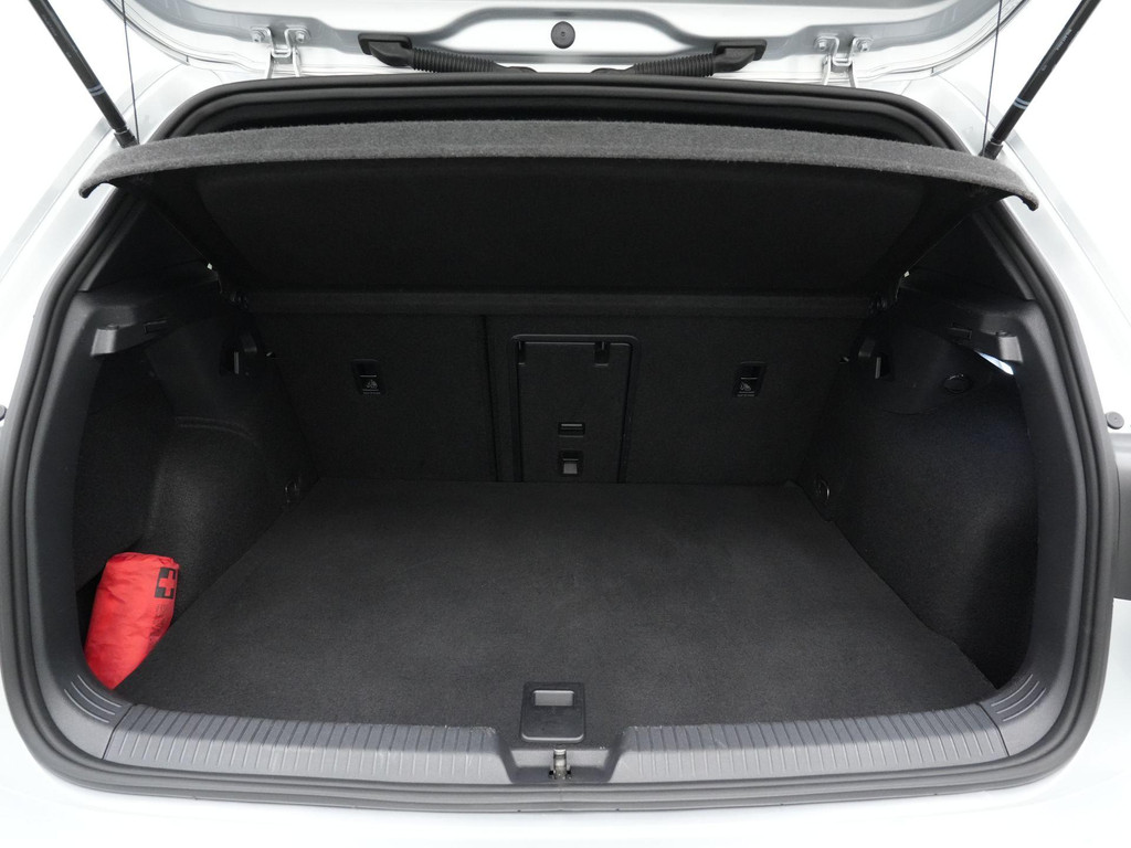 Volkswagen Golf GTE (KBN93R) met abonnement
