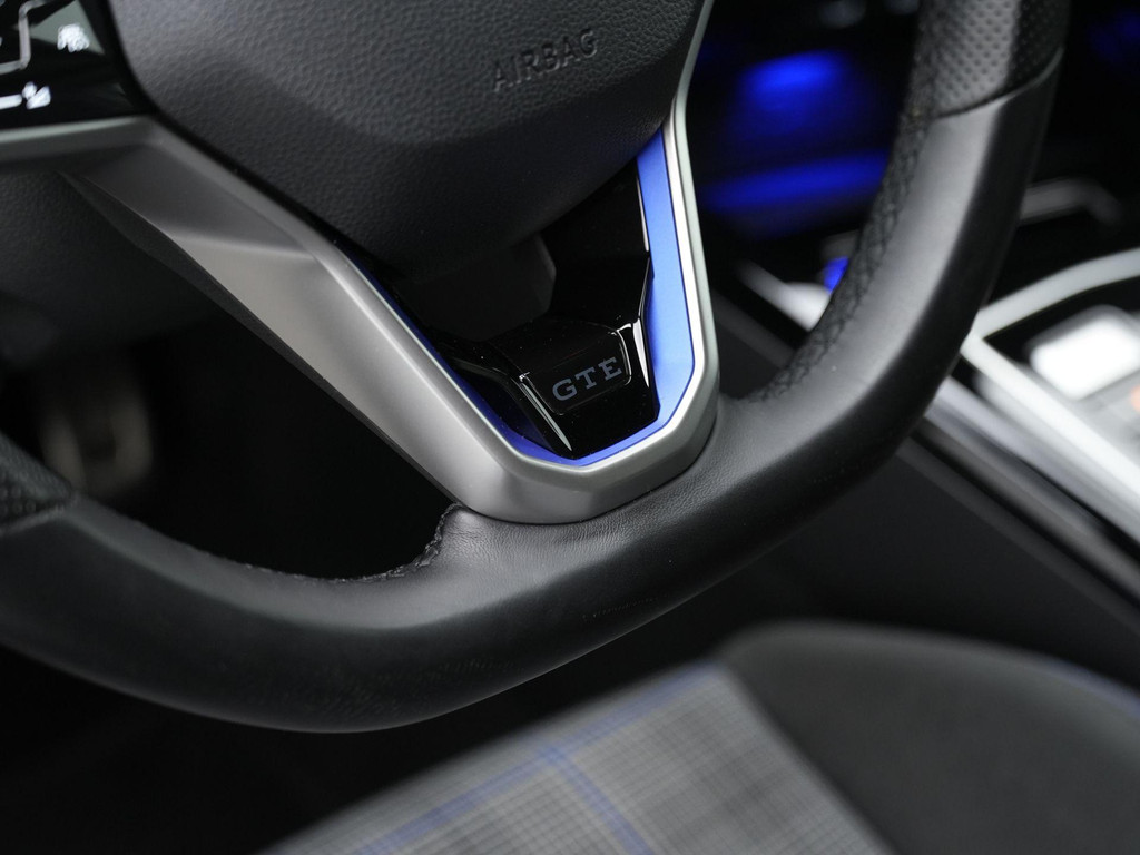 Volkswagen Golf GTE (KBN93R) met abonnement