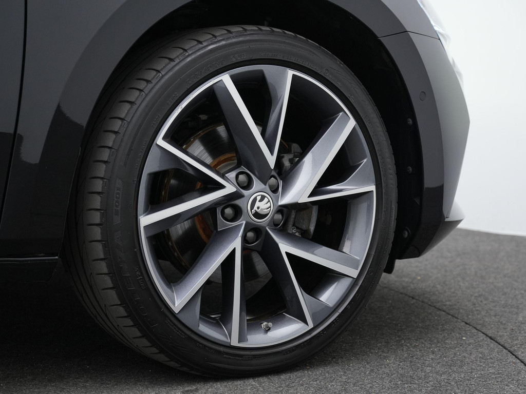 ŠKODA Superb (KDF12G) met abonnement