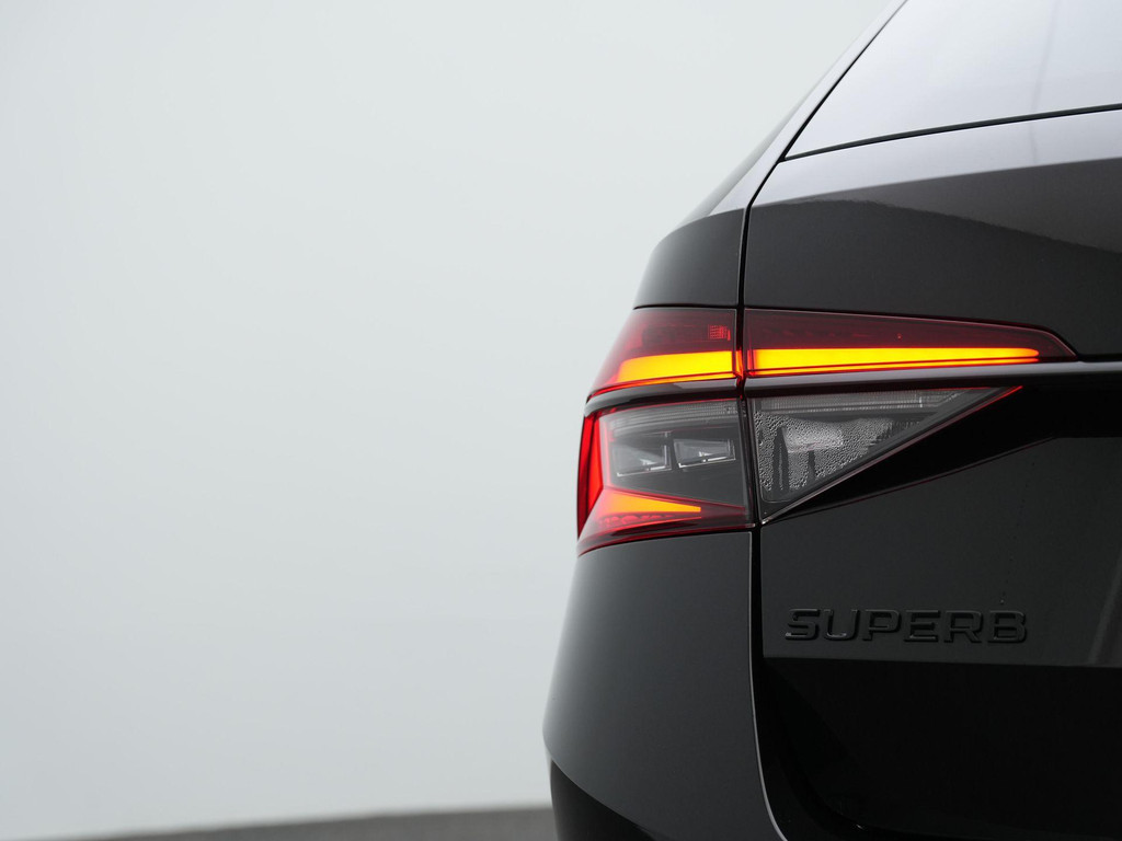 ŠKODA Superb (KDF12G) met abonnement