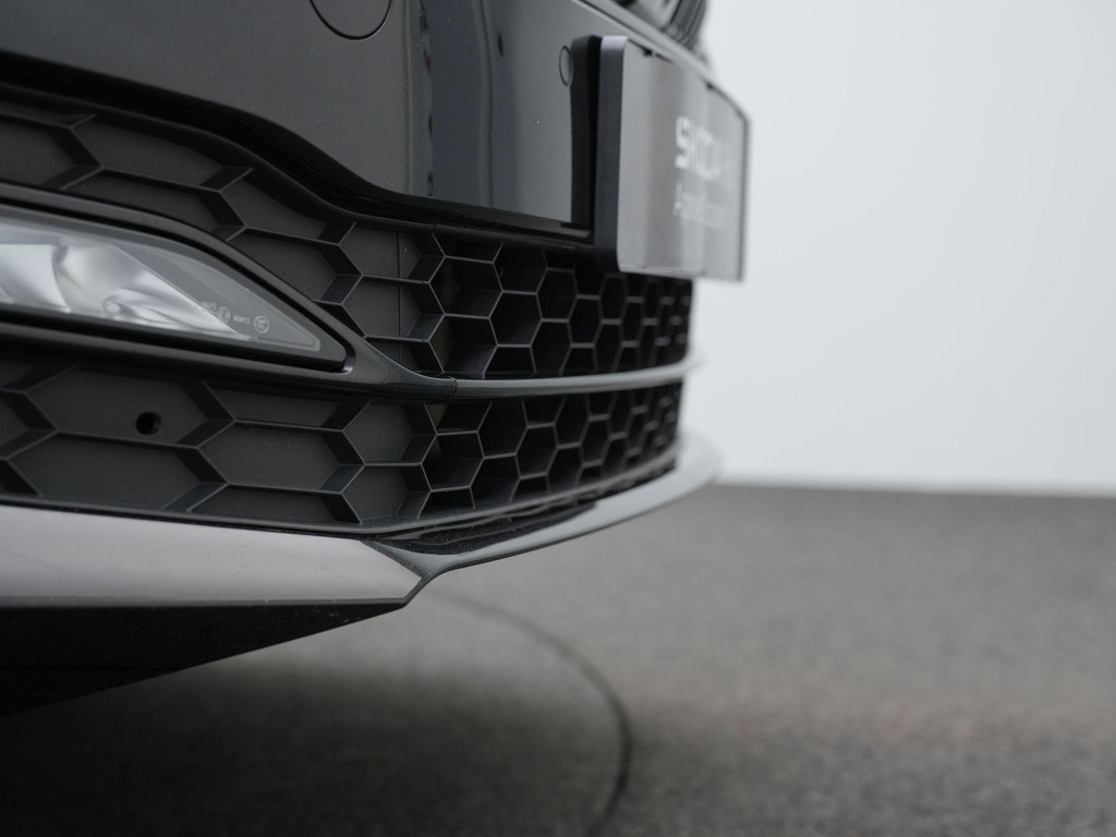 ŠKODA Superb (KDF12G) met abonnement