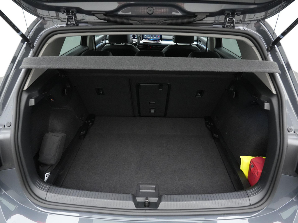 Volkswagen Golf (KJB06Z) met abonnement