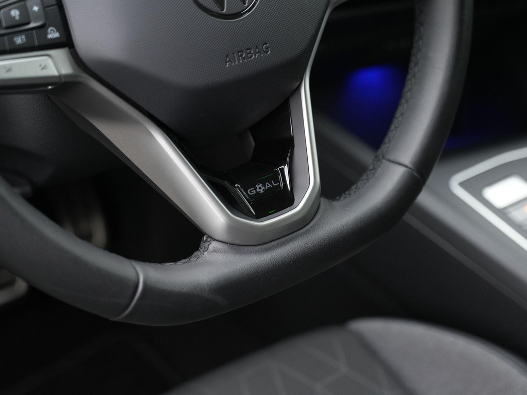 Volkswagen Golf (KJB06Z) met abonnement