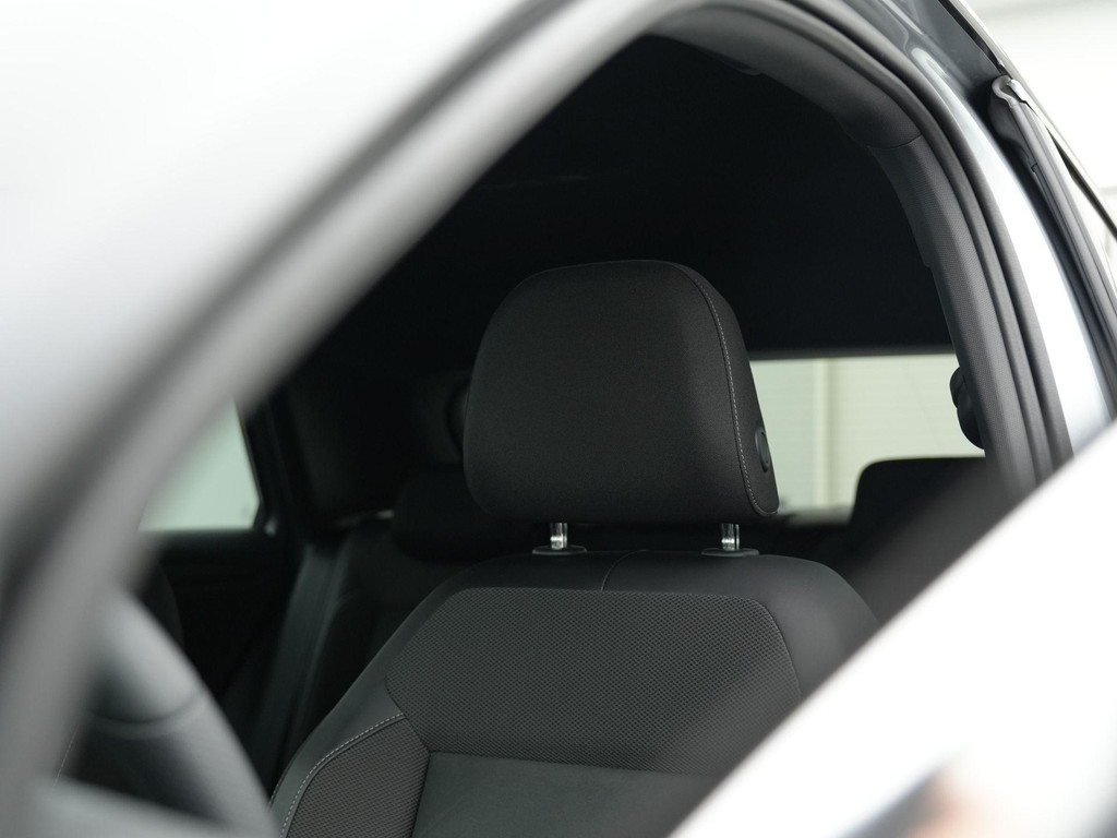 Volkswagen T-Roc (JHX97B) met abonnement