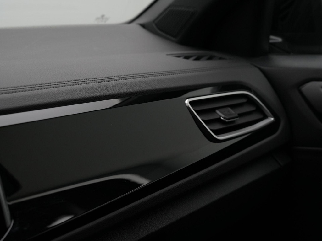 Volkswagen T-Roc (JHX97B) met abonnement