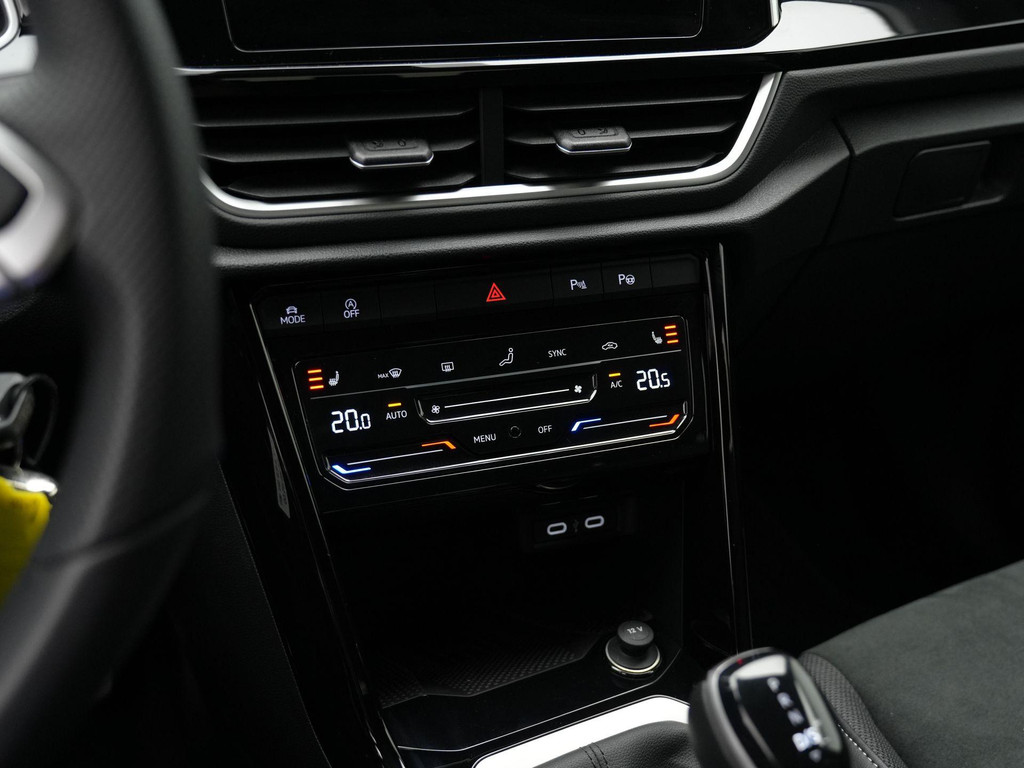 Volkswagen T-Roc (JHX97B) met abonnement