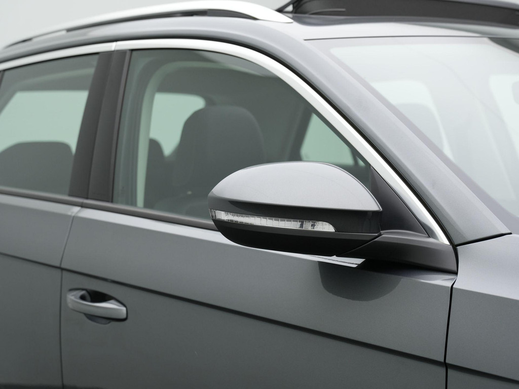 Volkswagen T-Roc (JTV15T) met abonnement