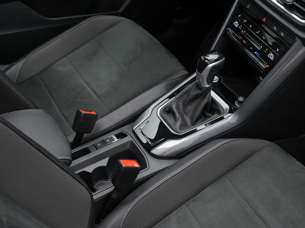 Volkswagen T-Roc (JTV15T) met abonnement