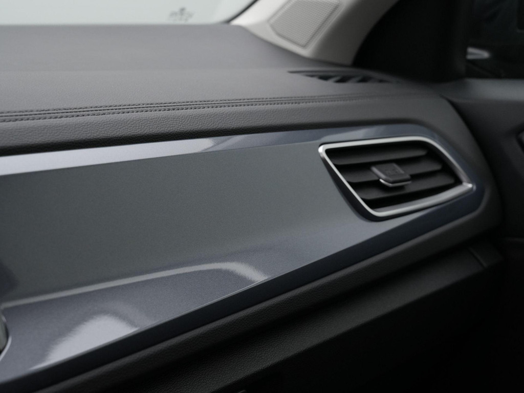 Volkswagen T-Roc (JTV15T) met abonnement