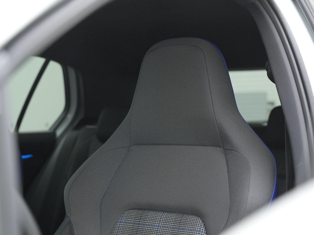 Volkswagen Golf GTE (KJJ12P) met abonnement