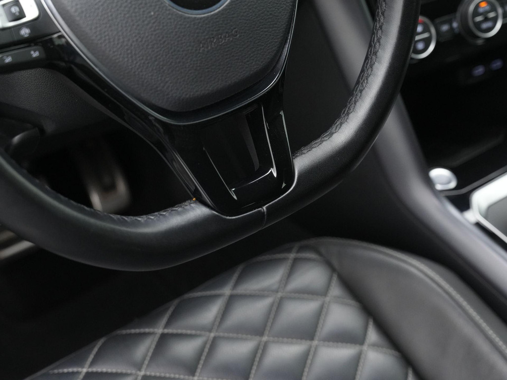 Volkswagen T-Roc Cabrio (KHJ09F) met abonnement
