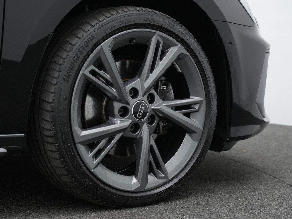 Audi A3 (KFJ76H) met abonnement