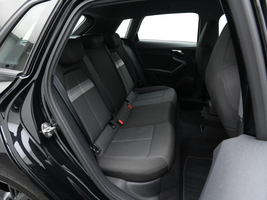 Audi A3 (KFJ76H) met abonnement