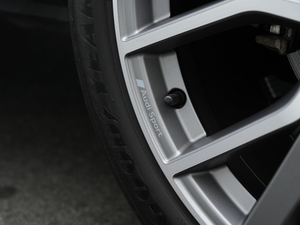 Audi Q3 (KDF80J) met abonnement