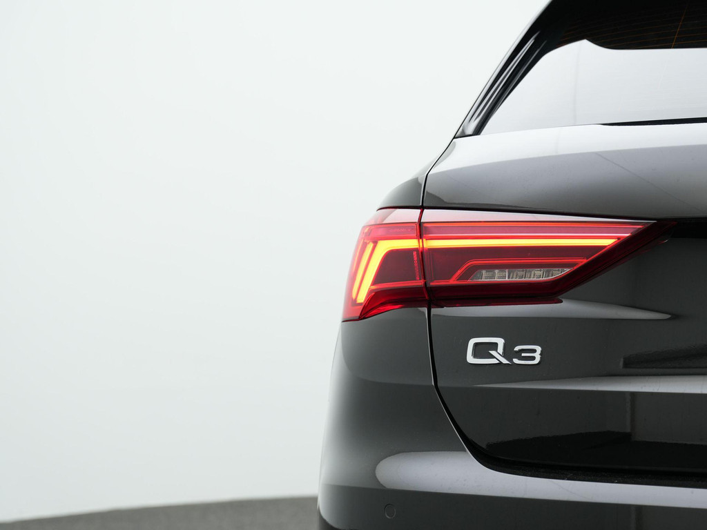 Audi Q3 (JZL84P) met abonnement