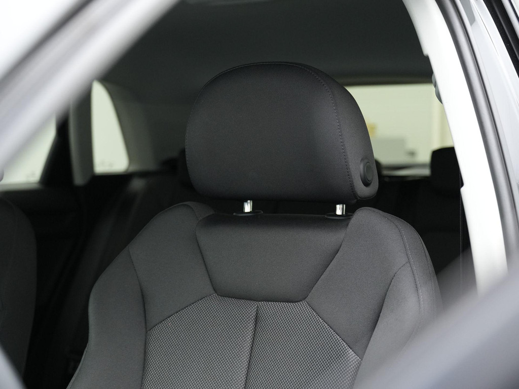 Audi Q3 (JZL84P) met abonnement