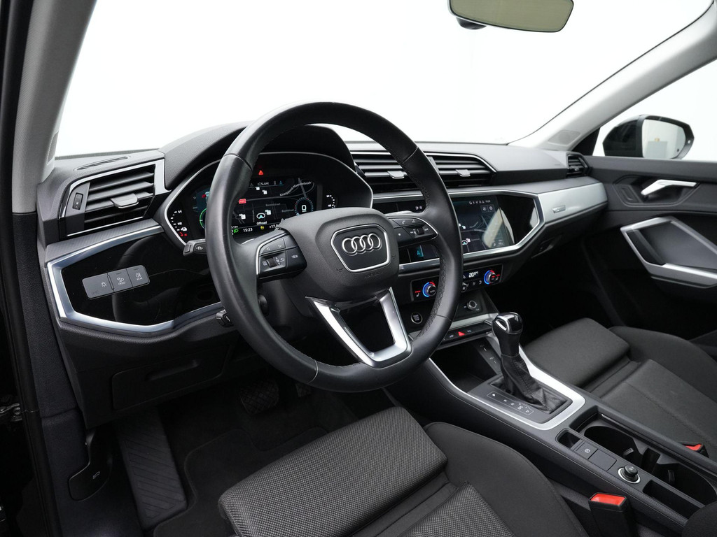 Audi Q3 (JZL84P) met abonnement