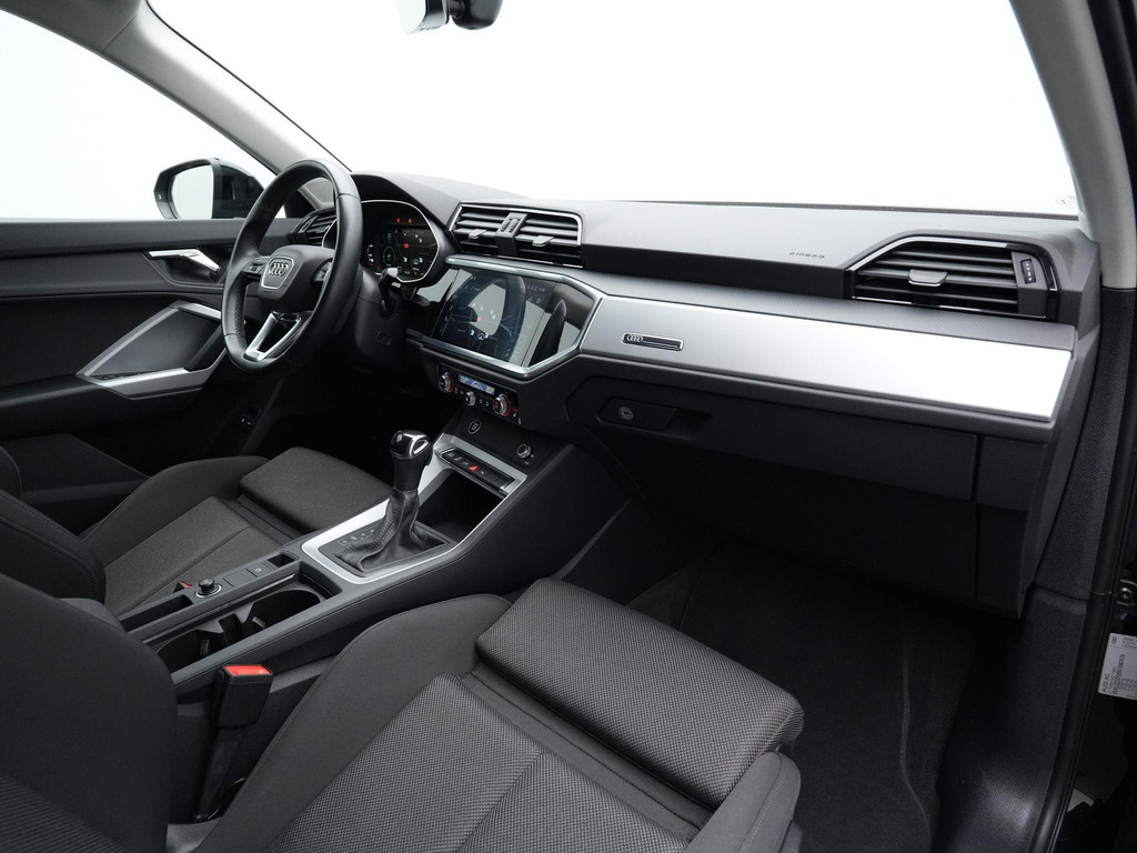 Audi Q3 (JZL84P) met abonnement