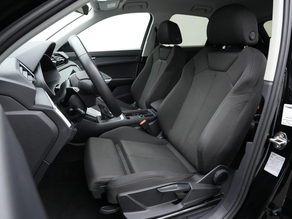 Audi Q3 (JZL84P) met abonnement