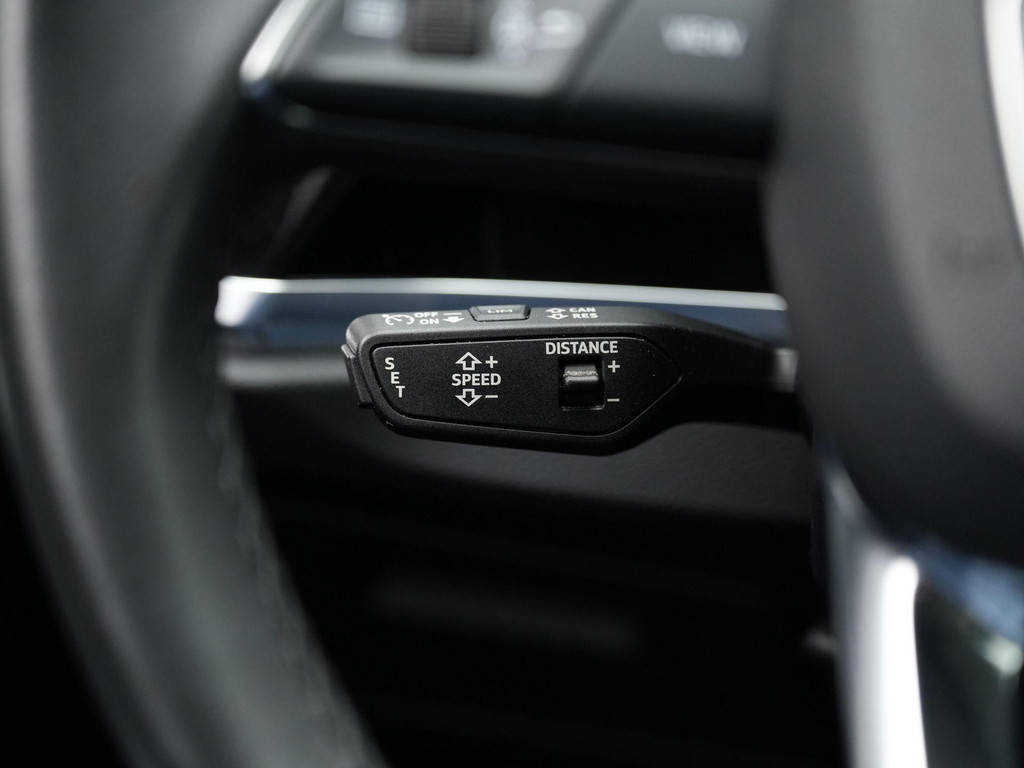 Audi Q3 (JZL84P) met abonnement
