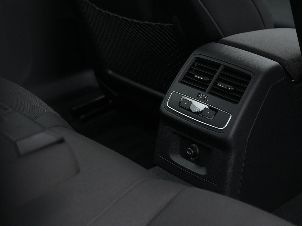 Audi A4 (P310BP) met abonnement