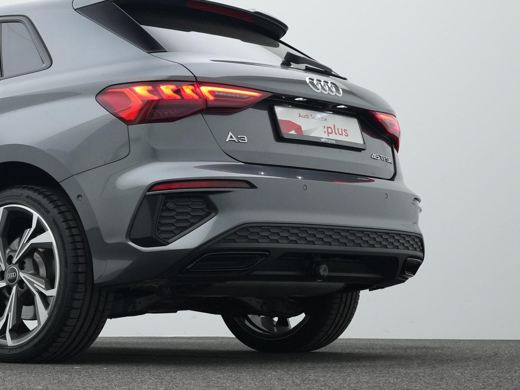 Audi A3 (X027FD) met abonnement