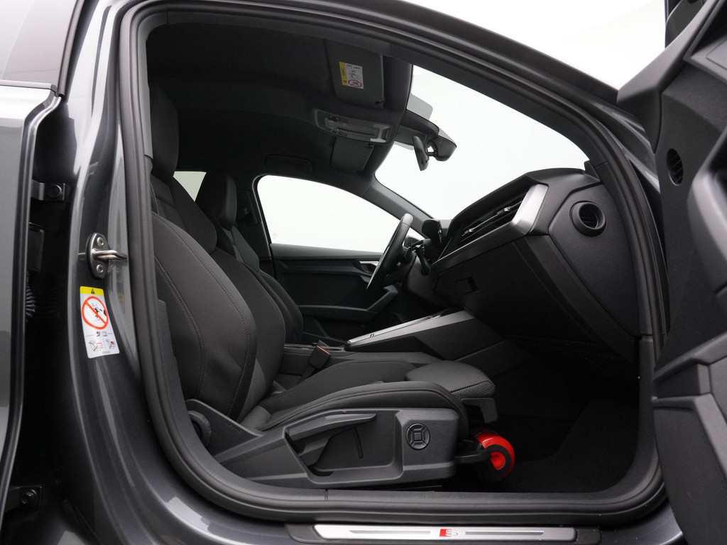 Audi A3 (X027FD) met abonnement