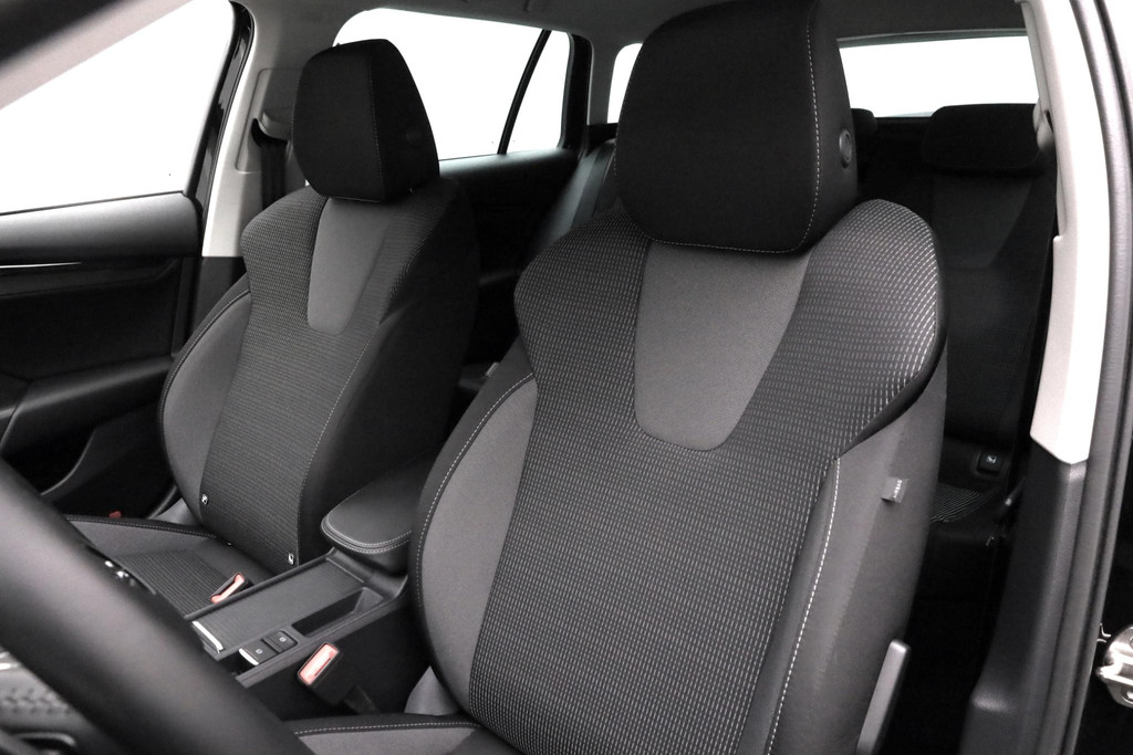 ŠKODA Octavia (X042NB) met abonnement