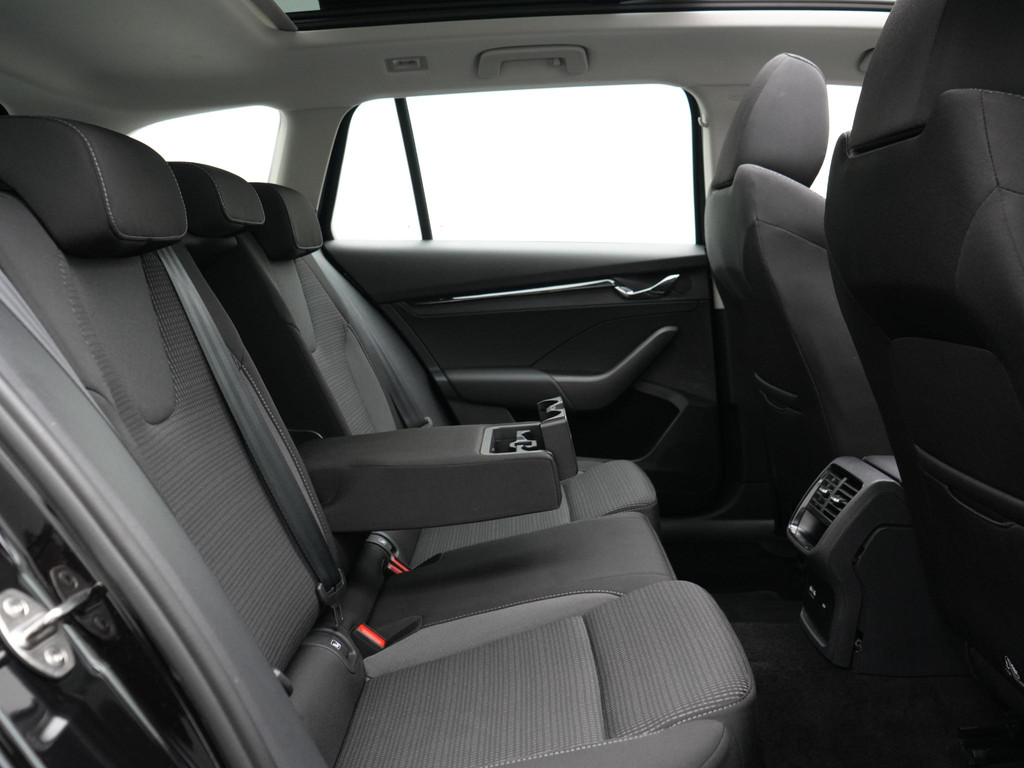 ŠKODA Octavia (X042NB) met abonnement
