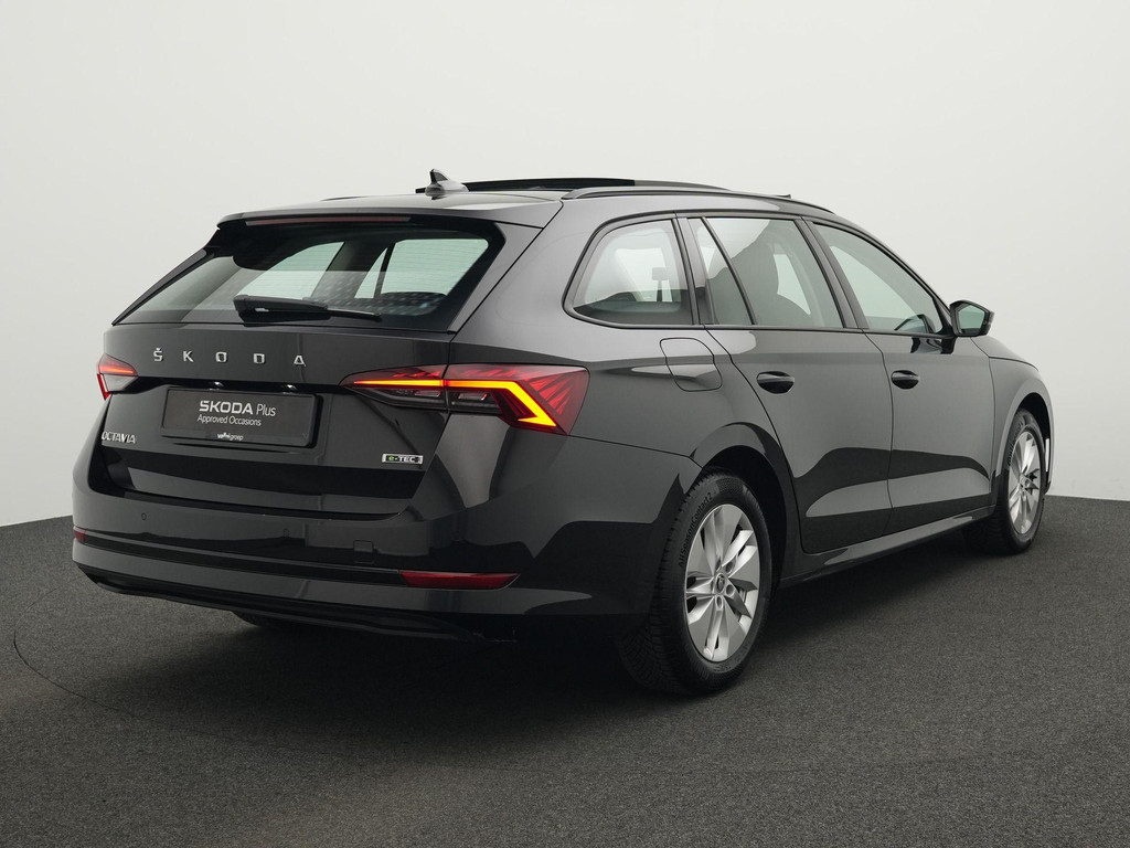 ŠKODA Octavia (X042NB) met abonnement