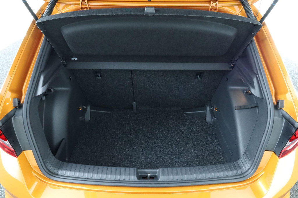 ŠKODA Fabia (JFF02F) met abonnement