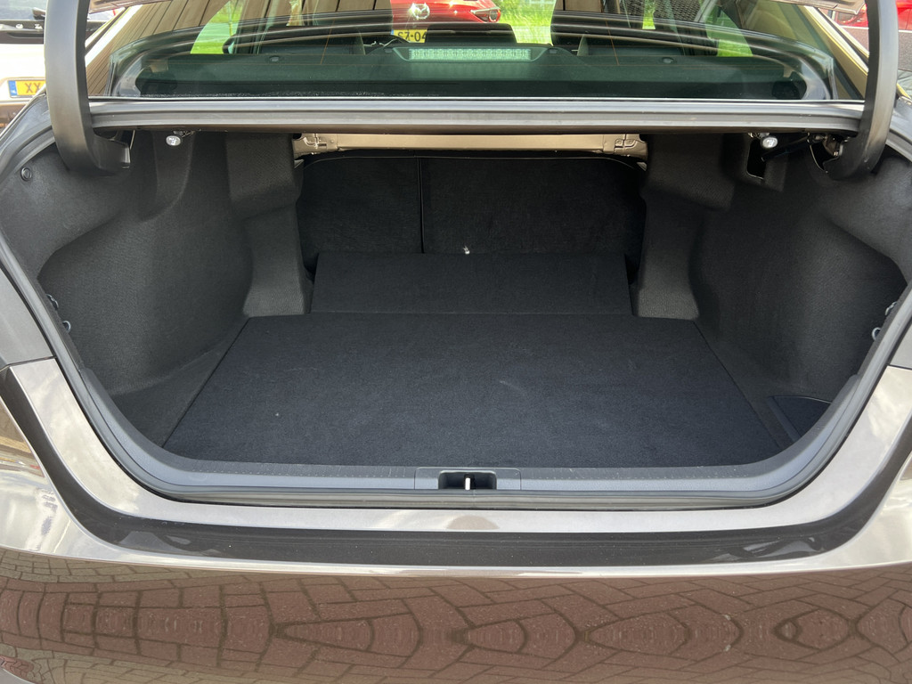 Toyota Camry (Z480LG) met abonnement
