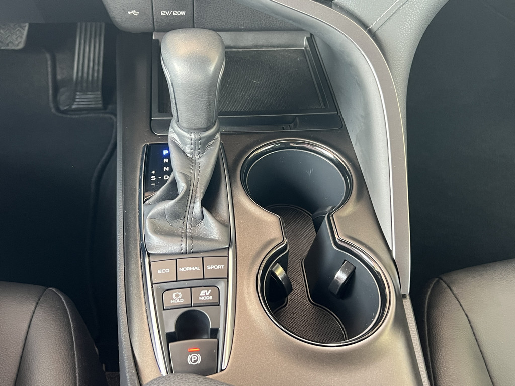 Toyota Camry (Z480LG) met abonnement