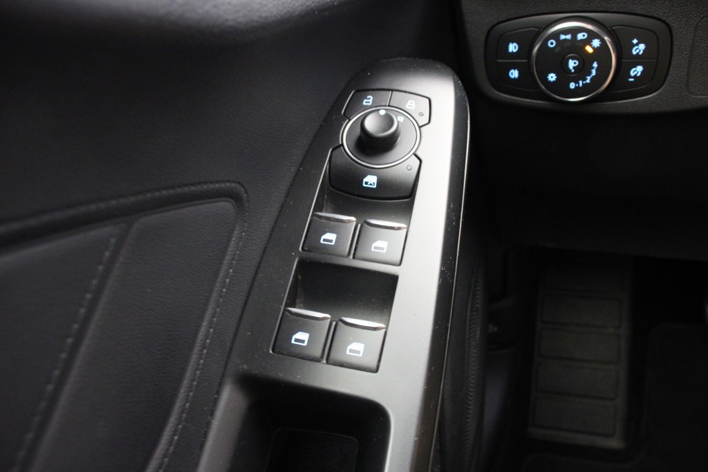 Ford Focus (N108XG) met abonnement