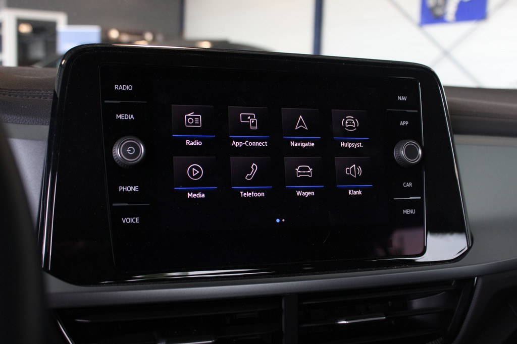 Volkswagen T-Roc (S698FV) met abonnement