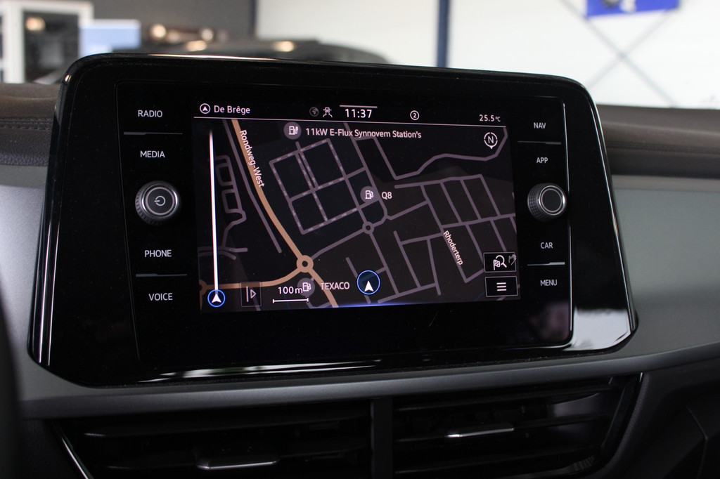 Volkswagen T-Roc (S698FV) met abonnement